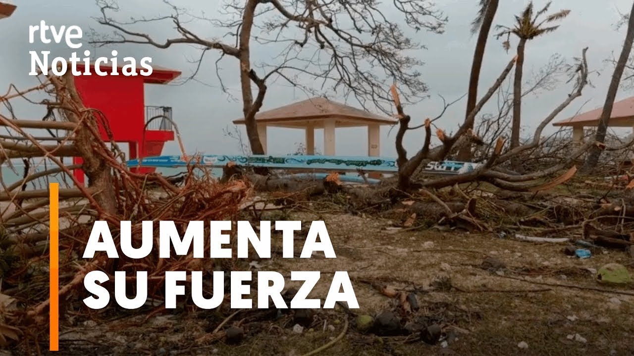 TIFÓN MAWAR: Vientos de hasta 322 KM/H ARRASAN la isla de GUAM en el PACÍFICO | RTVE Noticias