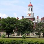 Exalumnos judíos de Harvard amenazan con retirar sus donaciones