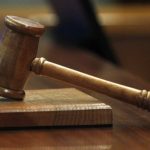 Detienen a un profesor por amenazar a una estudiante en Georgia