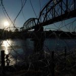 El sector ferroviario de EE.UU. pide a la Oficina de Aduanas reabrir inmediatamente el paso de trenes en la frontera sur