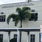 Sancionan a escuela por permitir a estudiante trans en equipo femenino