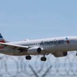 Auxiliar de vuelo de American Airlines enfrenta cargos de pornografía infantil