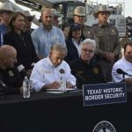 Estado de Texas comienzan a detener a migrantes