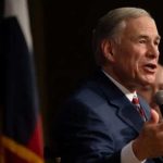 El gobernador Greg Abbott dice que apoya la fertilización in vitro