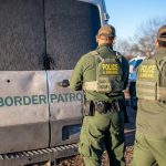 Bloqueo de la aplicación de la controvertida ley de inmigración de Texas