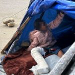 Niña migrante sufre hambre e hipotermia
