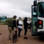 Texas predijo que las donaciones financiarían el envío de migrantes