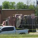 Choque de un camión contra la oficina del Departamento de Seguridad