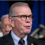 Congresista republicano parece sugerir el lanzamiento de bombas sobre Gaza