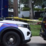 un vehículo que atravesó un edificio en Newport