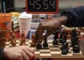 campeón nigeriano de ajedrez juega durante 60 horas