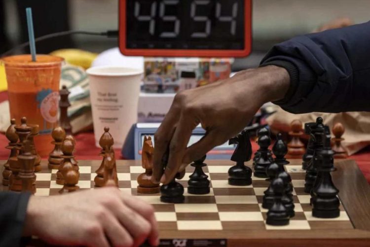 campeón nigeriano de ajedrez juega durante 60 horas