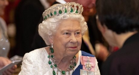 Queen Elizabeth II sprains her back and doctors recommend changing her demanding routine