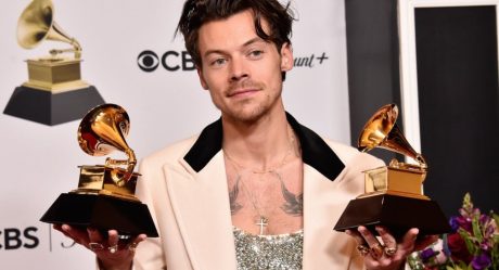 Harry Styles gets together with gradma who presented a Grammy award to him