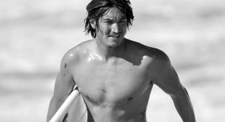 Hawaiian surfer Mikala Jones dies in Indonesia