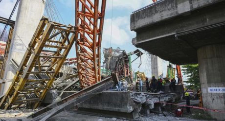 Collapse of a bridge under construction in Bangkok leaves five dead
