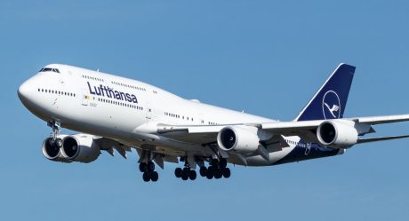 Lufthansa plane flew for ten minutes without conscious pilots: the co-pilot suffered a seizure mid-flight
