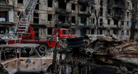 Russia and Ukraine Carry Out Largest Prisoner Swap Amid Intense Attacks on Kyiv