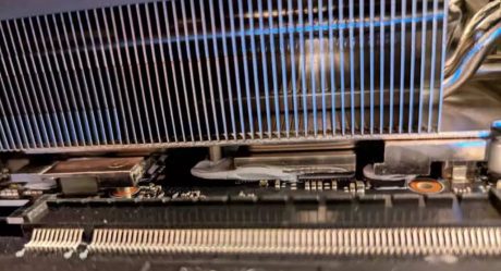 The Rocky Launch of the RTX 5080: Excess Thermal Gel Raises Concerns Among Users